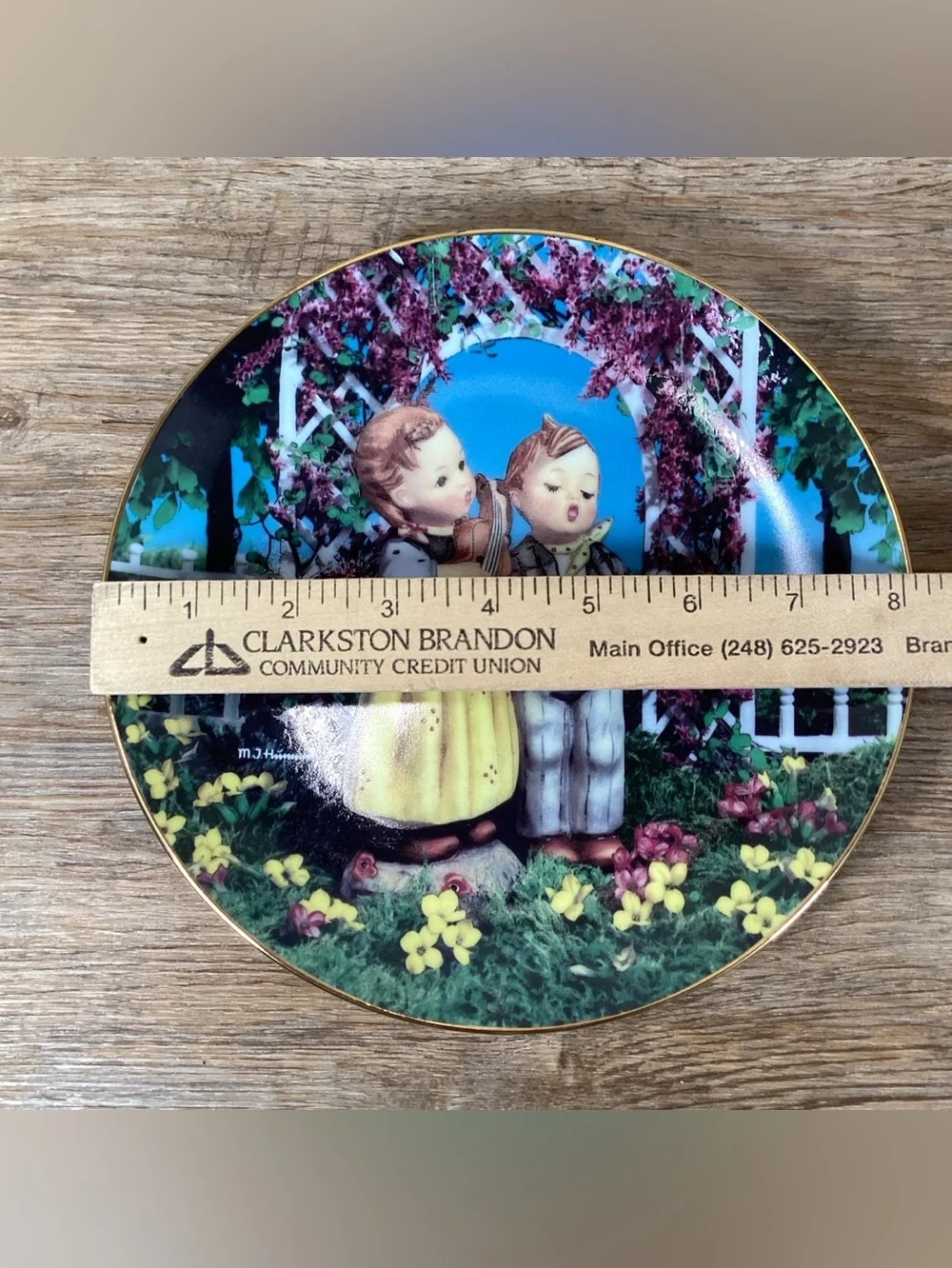 M.I. Hummel 1990 “Little Musicians”, Little Companions Plate Danbury Mint #Q9971